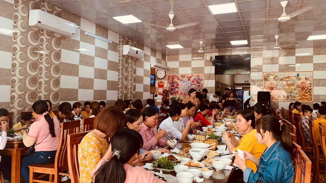 Không gian sang trọng, đẳng cấp và hiện đại có sức chứa lên đến 60 khách